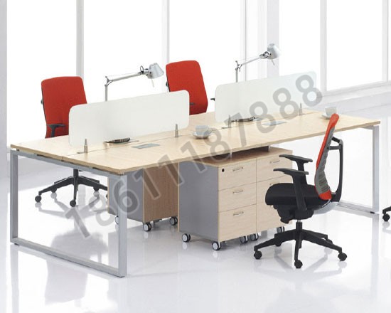 點(diǎn)擊查看商品:屏風(fēng)桌